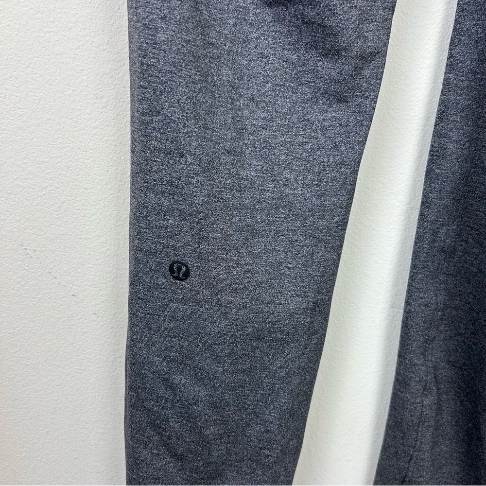 Lululemon On The Fly pant heathered gray/black size: 2 - Picture 8 of 12